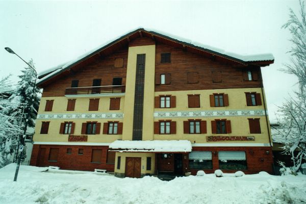 Hotel Bucaneve