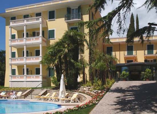 Hotel Savoy Palace