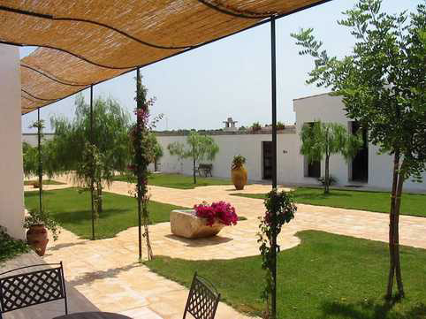 Ostuni Marina S.a.s.