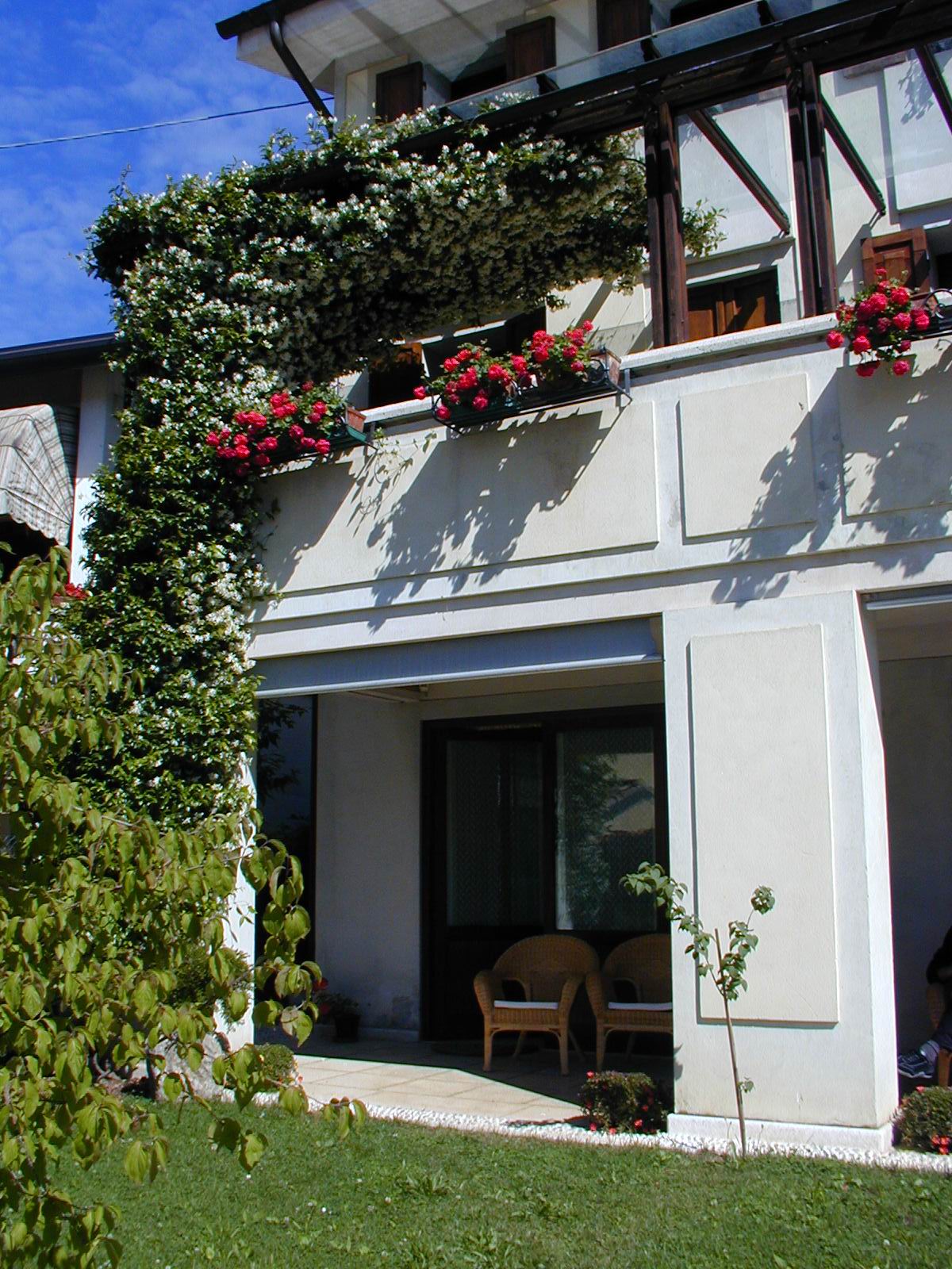 B & B Ernestina