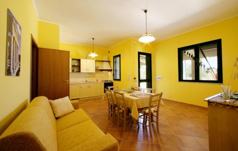 Investimenti E Vacanze Di Mazzara O. E C. Sas