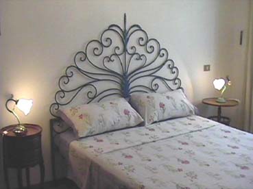 B&B Happy Goose