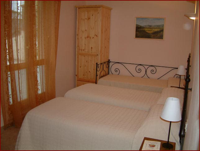 Privatzimmer – Bed And Breakfast Cascina Antonini - Foto 2