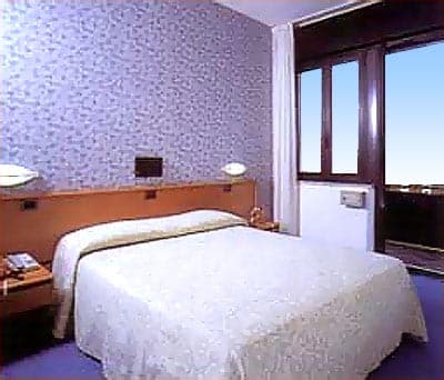 Habitación privada – Green Park Hotel - Foto 2