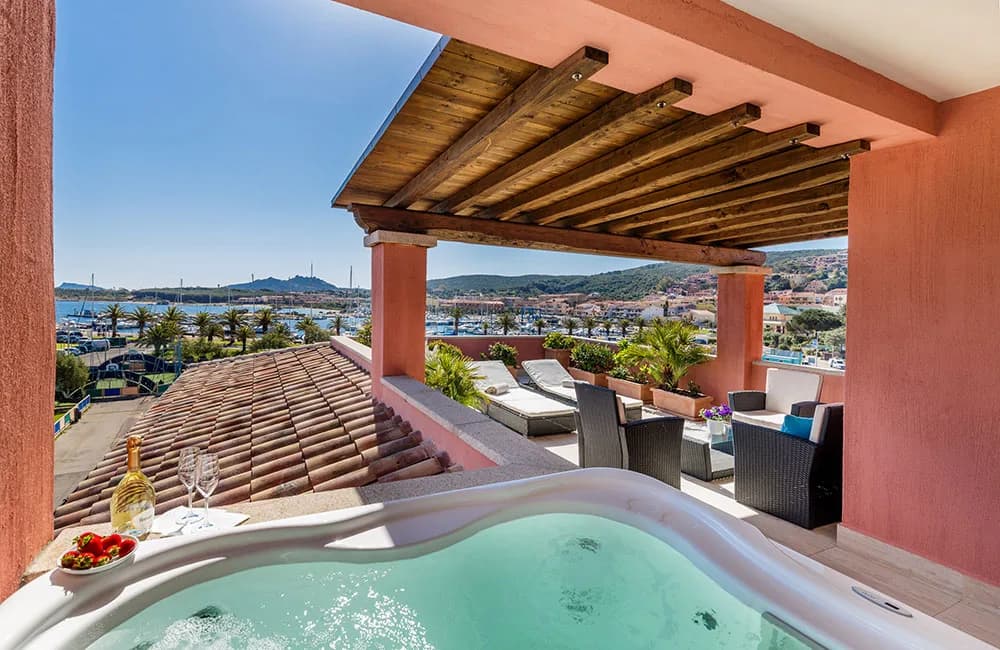 Hotel for 2 Guests with sea view - Hotel in Palau (OT)