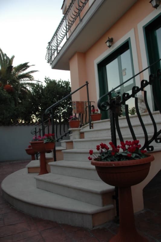 Hotel La Villetta - Hotel in Fiumicino (RM)