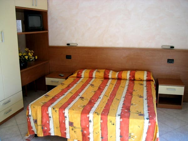 Habitación privada – Miriam Hotel Pietra Ligure - Foto 4