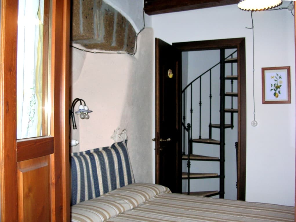 Chambre privée – Torre Avellana Ass. Culturale - Foto 3
