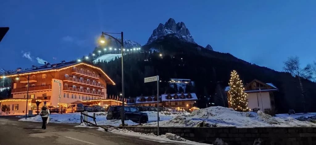 Hotel para 2 personas – Posizione centrale tranquilla e soleggiata - Pozza di Fassa (TN) - Foto 1
