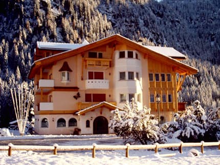 Hotel Panorama - Hotel / Albergo a Campitello di Fassa