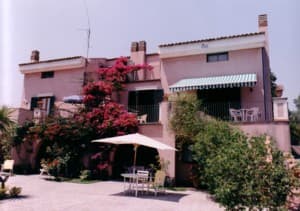 Bed And Breakfast La Magnolia Dell'Etna - Bed & Breakfast a Fleri Zafferana Etnea (CT)